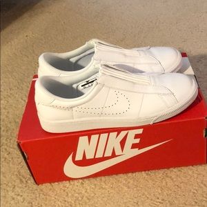 Nike Woman Tennis Classic Ease White Color,